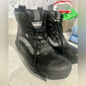 VANS Standard Mid MTE - Men's Snow Boots NWOT size 7